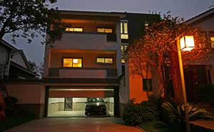 上海凱誠世華家苑車庫門案例