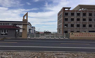 新疆金粒源農(nóng)業(yè)科技開(kāi)發(fā)有限公司伸縮門(mén)工程案例 - 中出網(wǎng)-智能出入口與停車(chē)充電門(mén)戶(hù)