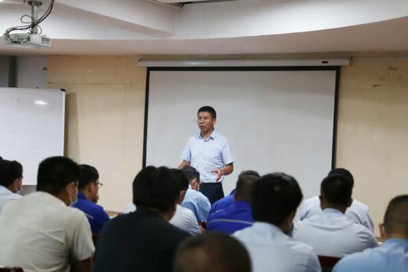 國(guó)強(qiáng)鍍鋅事業(yè)部總經(jīng)理張長(zhǎng)明發(fā)言