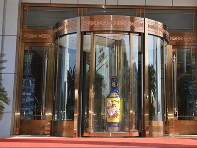 兩翼自動旋轉(zhuǎn)門