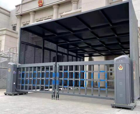 金嘉豪對(duì)特殊單位非標(biāo)定制特種電動(dòng)過渡門分析