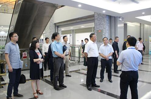 國(guó)家知識(shí)產(chǎn)權(quán)局黨組成員、機(jī)關(guān)黨委書(shū)記肖興威一行