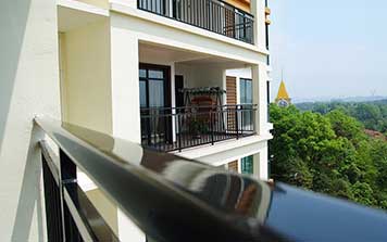 經(jīng)典護(hù)欄