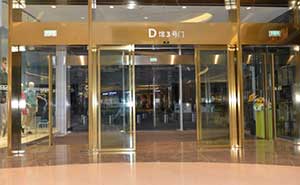 重慶龍湖時代天街自動門案例 - 中出網(wǎng)-智能出入口與停車充電門戶