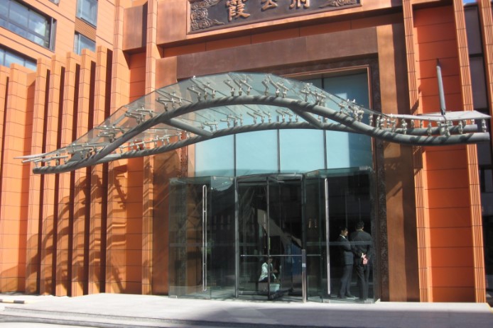 北京飯店旋轉(zhuǎn)門(mén)案例 - 中出網(wǎng)-智能出入口與停車(chē)充電門(mén)戶(hù)