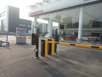  東風本田4S店 - 中出網(wǎng)-智能出入口與停車充電門戶