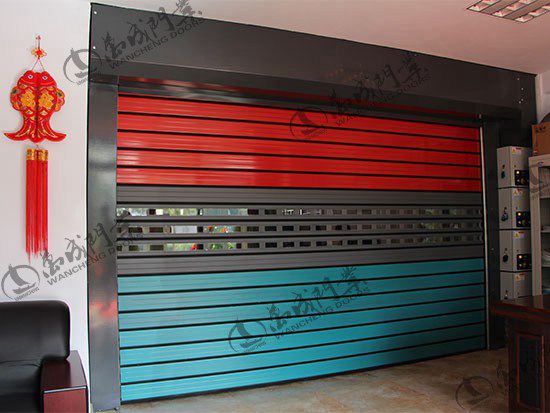 硬質(zhì)快速門(mén)