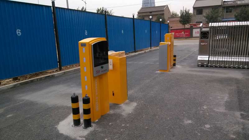 廈門威龍大廈停車場(chǎng)系統(tǒng)案例 - 中出網(wǎng)-智能出入口與停車充電門戶