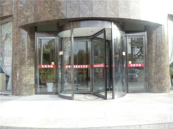 自動(dòng)旋轉(zhuǎn)門(mén)