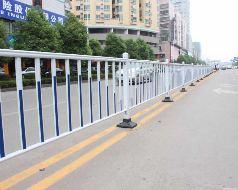 公路圍欄