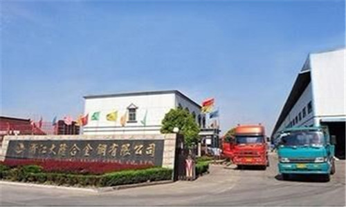 嘉善大隆合金鋼伸縮門案例 - 中出網(wǎng)-智能出入口與停車充電門戶