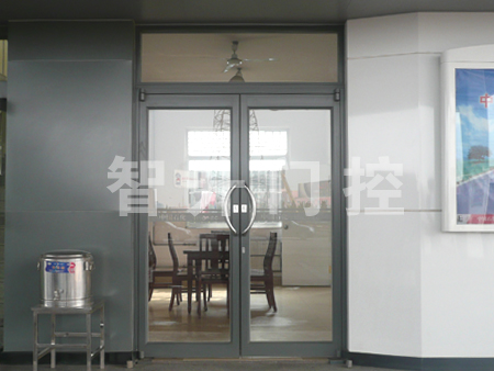 中國石化加油站肯德基門案例 - 中出網(wǎng)-智能出入口與停車充電門戶