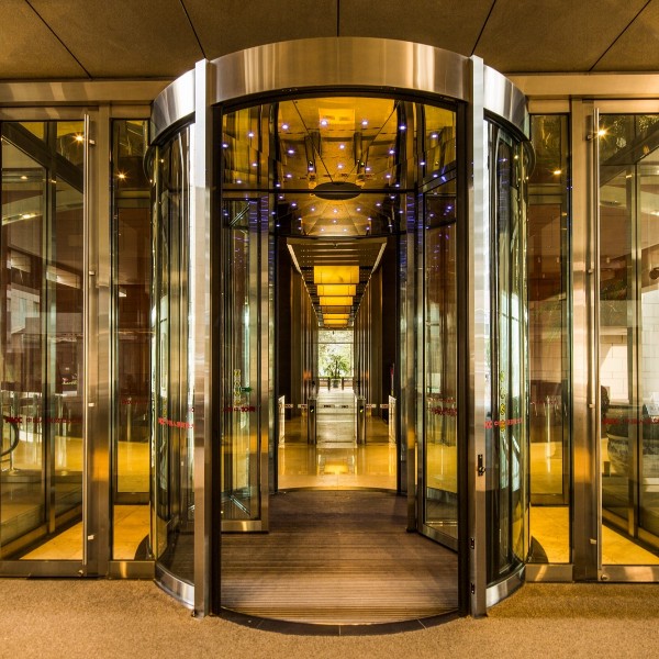 自動旋轉(zhuǎn)門