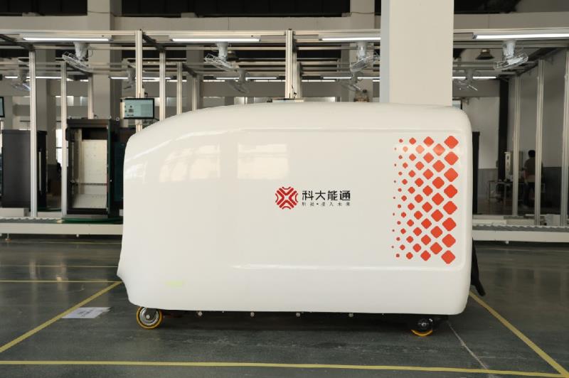 儲(chǔ)能式移動(dòng)充電機(jī)器人