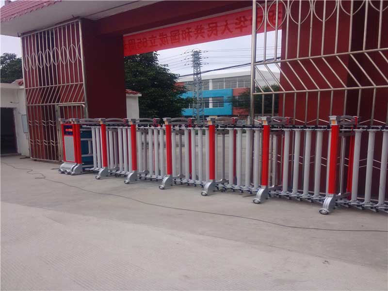 雷斯特伸縮門(mén)