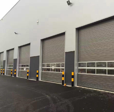 工業(yè)分節(jié)提升門(mén)