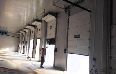 自動(dòng)提升門