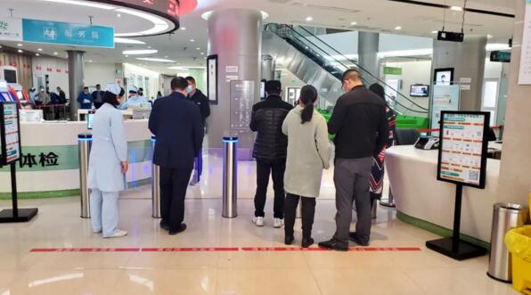 百勝提供的通道擺閘及健康碼人臉測溫識別一體機解決方案