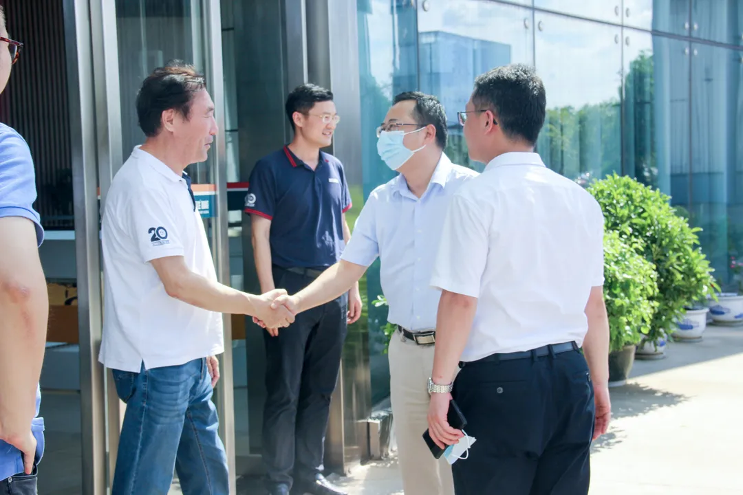 省發(fā)改委副主任寧全一行蒞臨百勝智能開(kāi)展“五問(wèn)五幫”走訪調(diào)研活動(dòng)