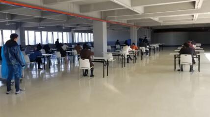 快餐供應(yīng)，分餐進食