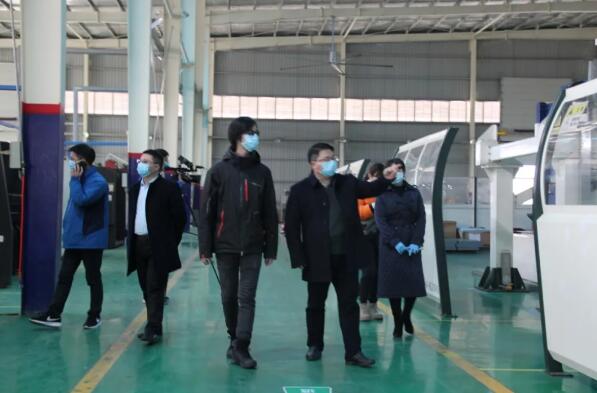 南昌小藍經(jīng)濟開發(fā)區(qū)領(lǐng)導蒞臨百勝進行企業(yè)防疫復工工作督查