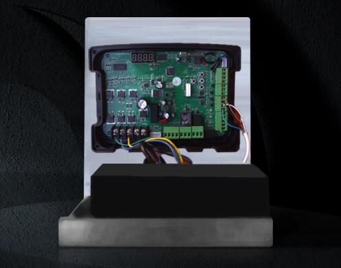 可外接儲備電源，實現(xiàn)斷電時自動起桿，應(yīng)對火災(zāi)斷電等突發(fā)情況