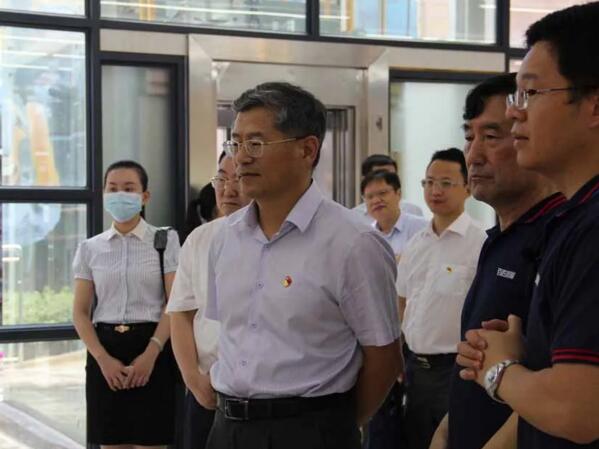 省紀(jì)委書記馬森述了解百勝無人值守型停車場解決方案及市場應(yīng)用情況