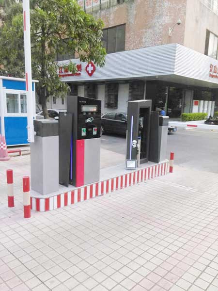 佛山南海農(nóng)商銀行停車(chē)場(chǎng)系統(tǒng)案例 - 中出網(wǎng)-智能出入口與停車(chē)充電門(mén)戶
