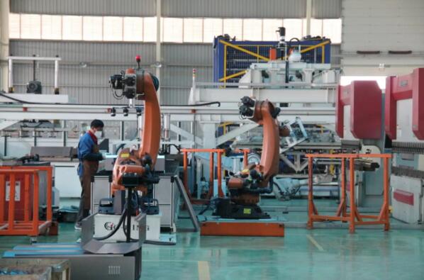 一手抓生產(chǎn)，有序有力，加速復產(chǎn)