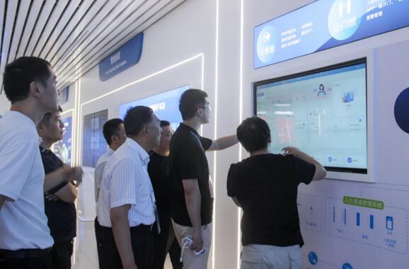 全國13省、市安全防范協(xié)會領導蒞臨百勝智能調研