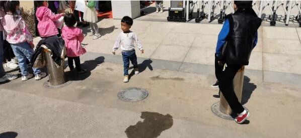 這張看似平常的圖片暴露出很多細節(jié)