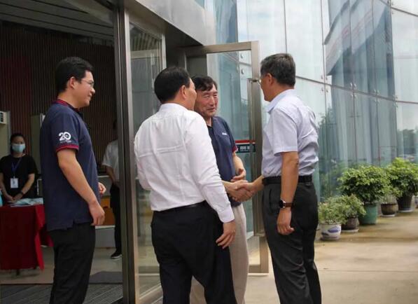 省委常委、省紀委書記馬森述蒞臨百勝智能調研指導