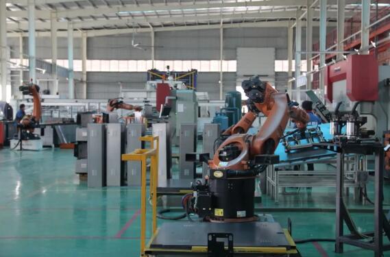 一手抓生產(chǎn)，有序有力，加速?gòu)?fù)產(chǎn)