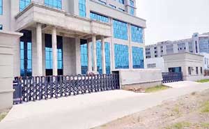 金華法院電動(dòng)門案例 - 中出網(wǎng)-智能出入口與停車充電門戶