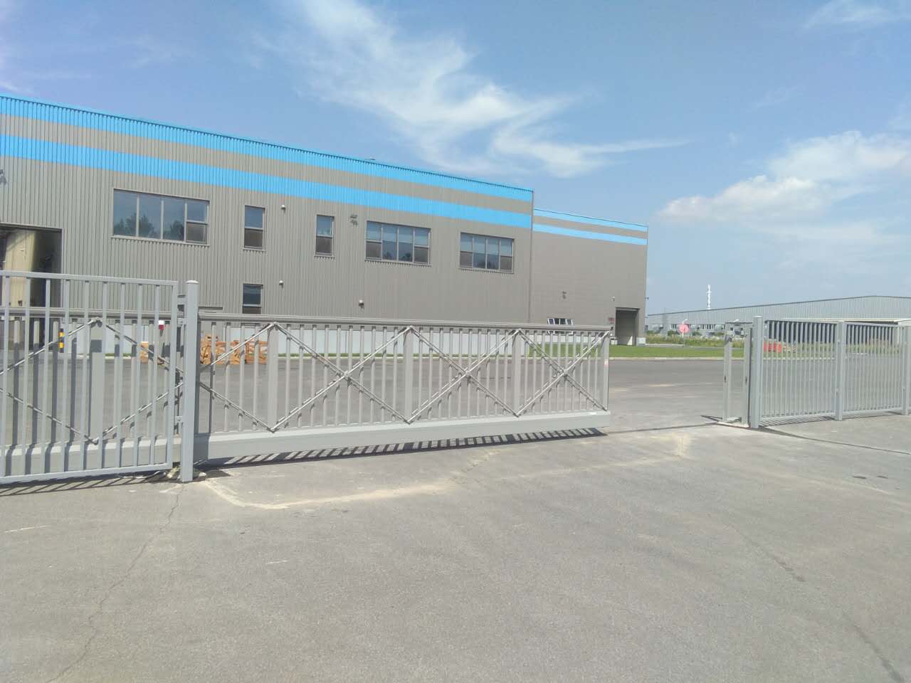 南北德信懸浮門順利進(jìn)駐歐?？萍迹ㄉ蜿枺┯邢薰敬箝T口