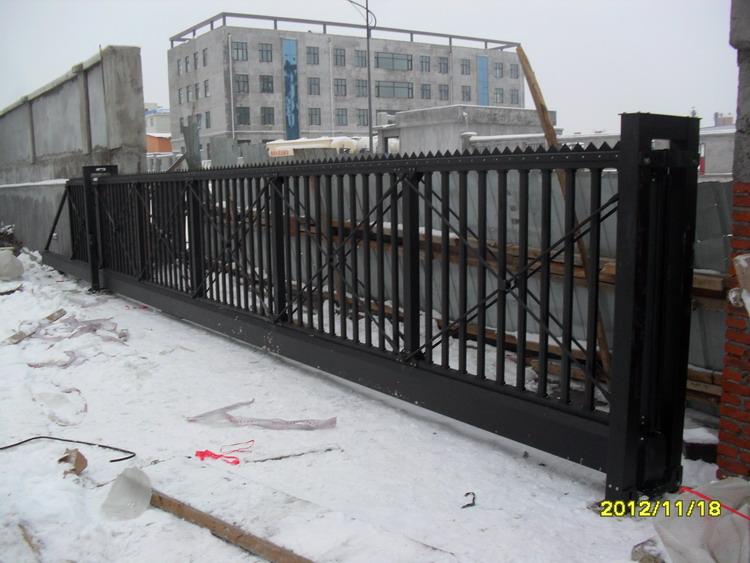 南北德信懸浮門贏得長春機(jī)械設(shè)備有限公司點贊