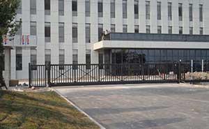 諾威爾（天津）能源裝備股份有限公司無(wú)軌懸浮門案例