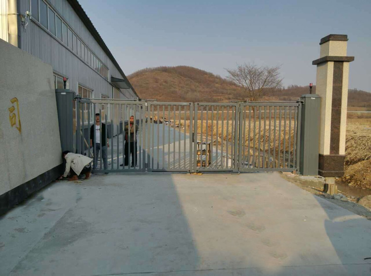 黑龍江省牡丹江綏芬河市無(wú)軌懸浮門案例 - 中出網(wǎng)-智能出入口與停車充電門戶