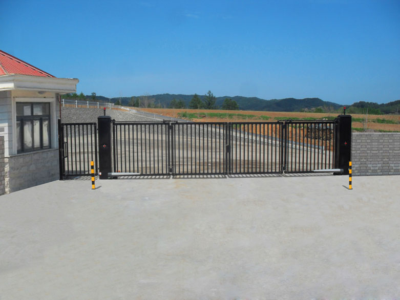 遼寧撫順某公司無(wú)軌懸浮門(mén)工程案例 - 中出網(wǎng)-智能出入口與停車(chē)充電門(mén)戶(hù)