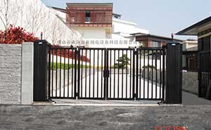 廣州山頂別墅智能無軌懸浮門工程案例