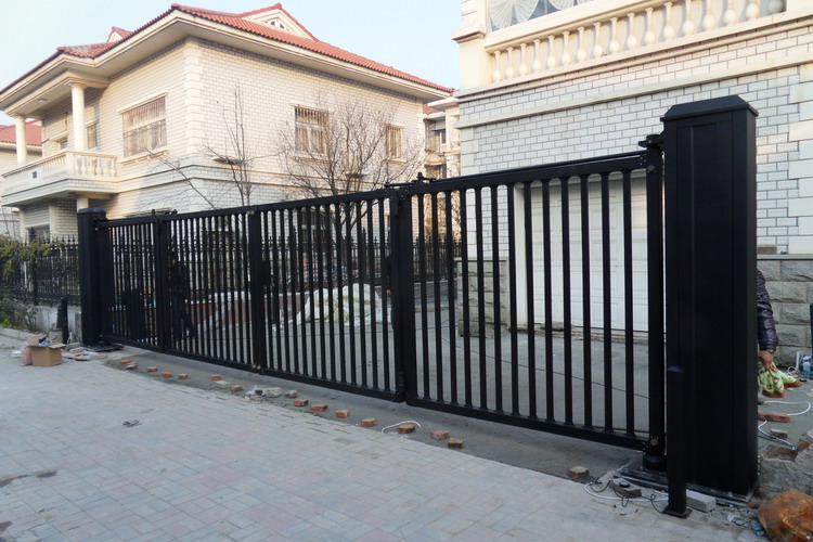 天津紅頂花園別墅智能無軌懸浮門工程案例 - 中出網-智能出入口與停車充電門戶