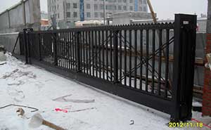 長(zhǎng)春機(jī)械設(shè)備有限公司智能無(wú)軌懸浮門工程案例 - 中出網(wǎng)-智能出入口與停車充電門戶