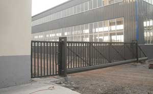 吉林市磚廠智能無(wú)軌懸浮門工程案例 - 中出網(wǎng)-智能出入口與停車充電門戶