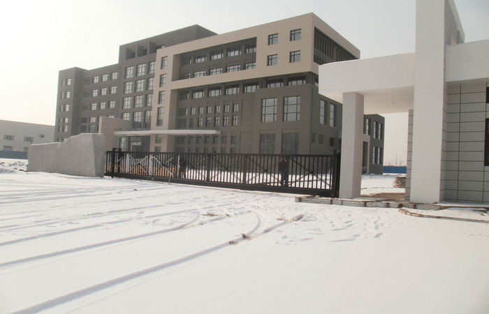 吉林省新譽(yù)投資有限公司智能無(wú)軌懸浮門(mén)工程案例 - 中出網(wǎng)-智能出入口與停車(chē)充電門(mén)戶(hù)