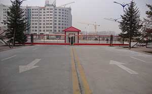 赤峰市和美建材城智能無(wú)軌懸浮門(mén)工程案例