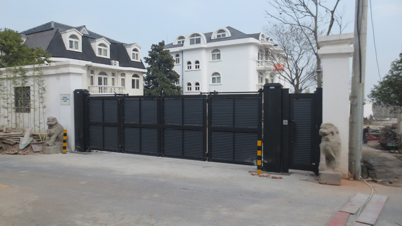 蘇州市洞庭山莊江南文人家具館裕德堂智能安全伸縮平移門(mén)工程案例 - 中出網(wǎng)-智能出入口與停車(chē)充電門(mén)戶(hù)