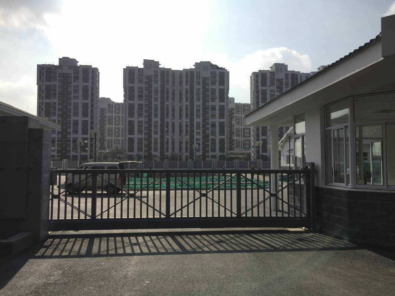 昆山污水處理廠（九華路38號）智能安全伸縮平移門工程案例 - 中出網(wǎng)-智能出入口與停車充電門戶