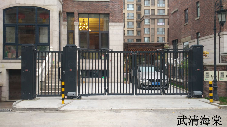 武清海棠灣智能懸折門案例 - 中出網(wǎng)-智能出入口與停車充電門戶