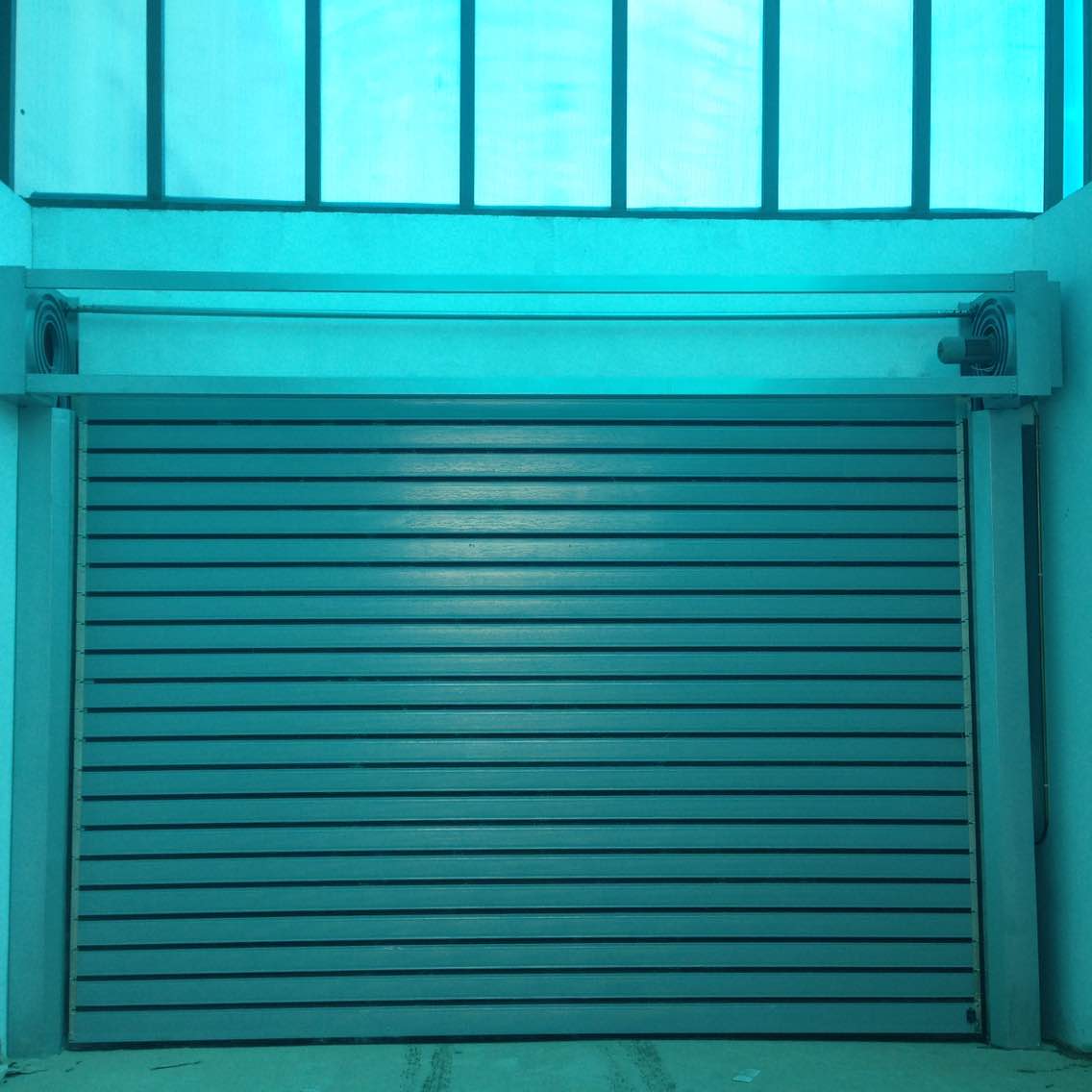 硬質(zhì)快速門(mén)