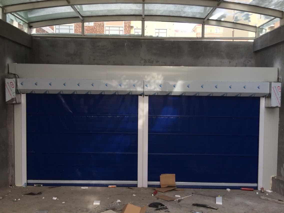 軟質(zhì)快速門